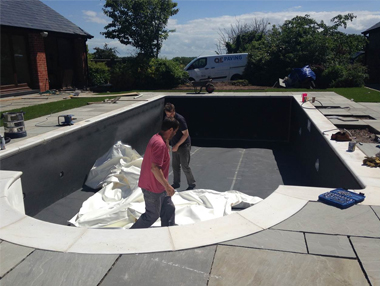 Fitting your swimming pool liner underlay