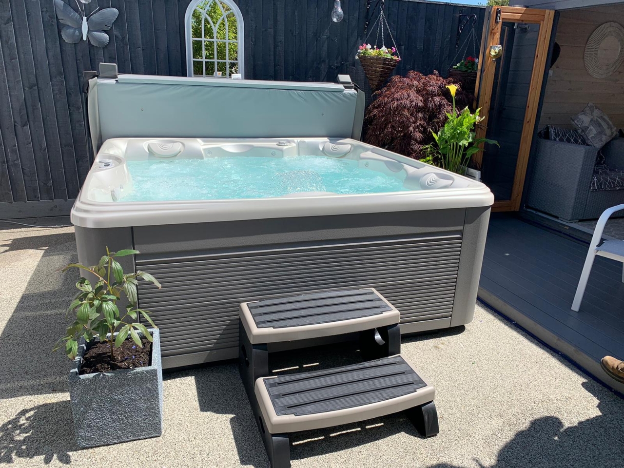 What to Expect When You Buy a Caldera Hot Tub from All Swim – Site Visits, Installation & Expert Advice Across South Wales